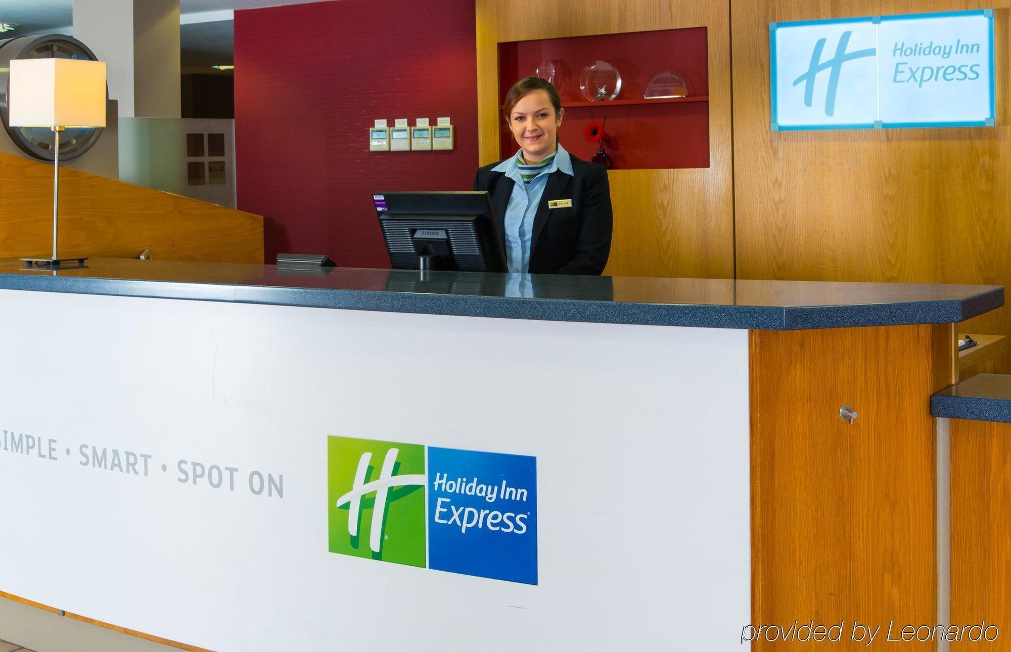 Holiday Inn Express Droitwich Spa By Ihg Bagian luar foto