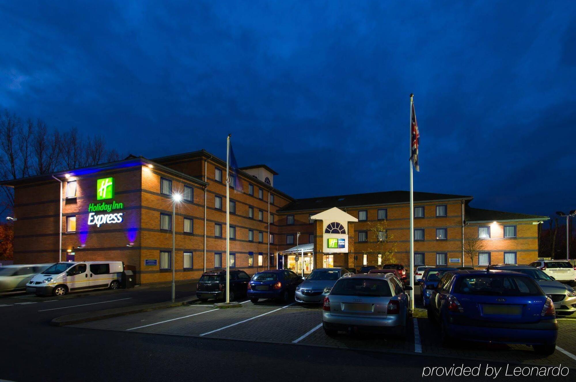 Holiday Inn Express Droitwich Spa By Ihg Bagian luar foto